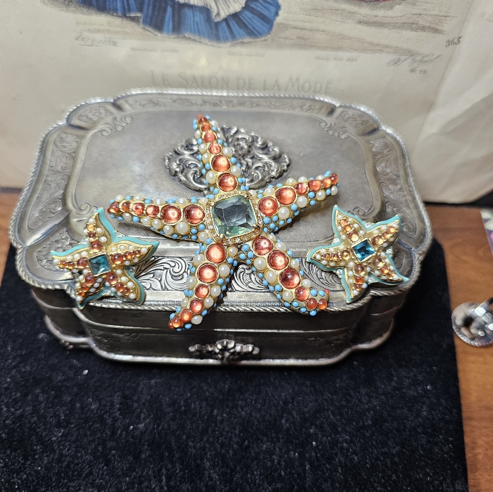 Set, vintage, brooch and earrings, signed, Kenneth Jay Lane, excellent condition